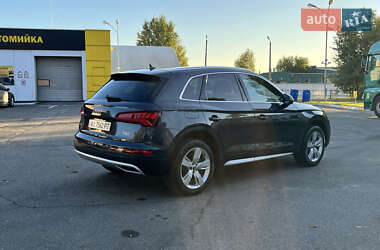 Позашляховик / Кросовер Audi Q5 2017 в 