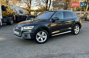 Позашляховик / Кросовер Audi Q5 2017 в 