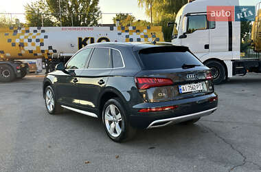 Позашляховик / Кросовер Audi Q5 2017 в 