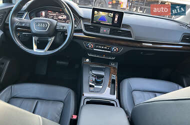 Позашляховик / Кросовер Audi Q5 2017 в 