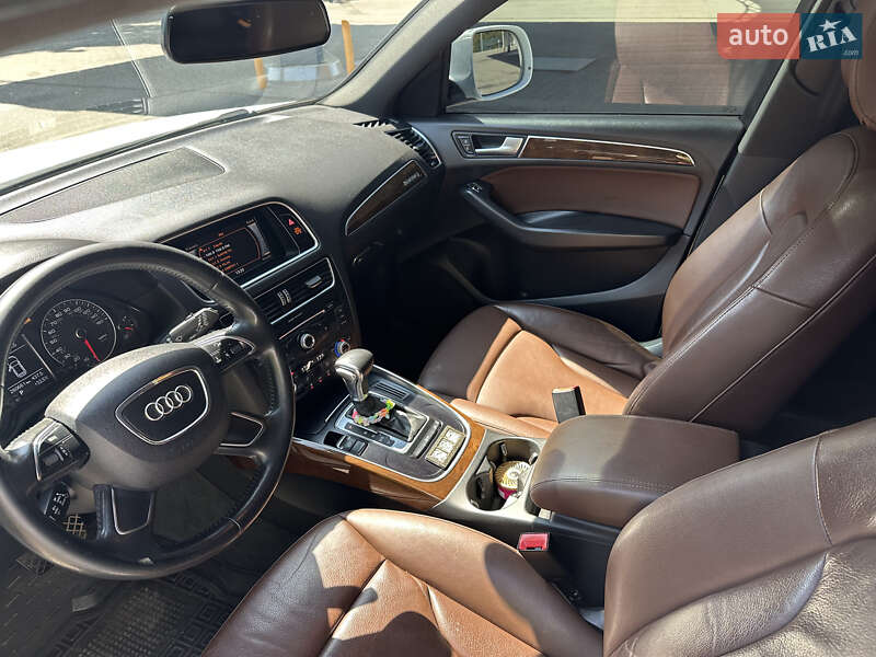 Позашляховик / Кросовер Audi Q5 2016 в Дніпрі