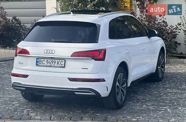 Позашляховик / Кросовер Audi Q5 2020 в 