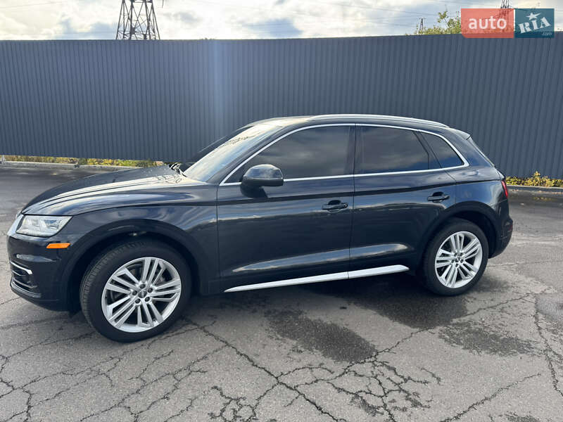 Внедорожник / Кроссовер Audi Q5 2019 в Полтаве