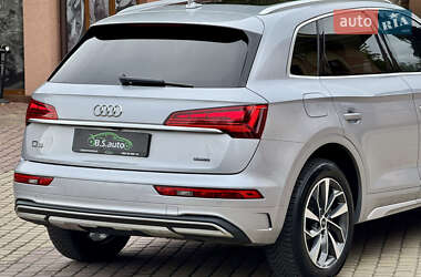 Позашляховик / Кросовер Audi Q5 2021 в 