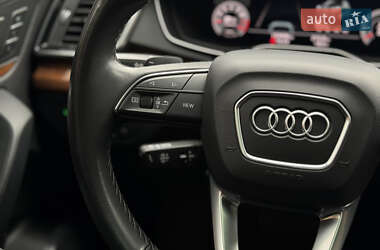 Позашляховик / Кросовер Audi Q5 2021 в 