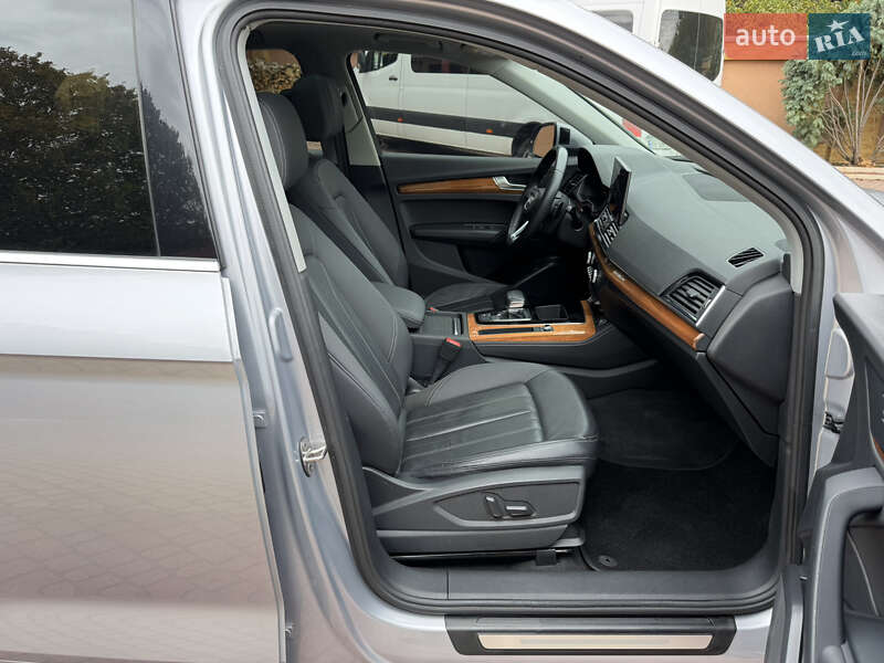 Внедорожник / Кроссовер Audi Q5 2021 в Мукачево