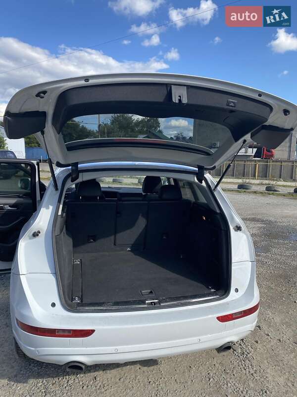 Внедорожник / Кроссовер Audi Q5 2013 в Черновцах