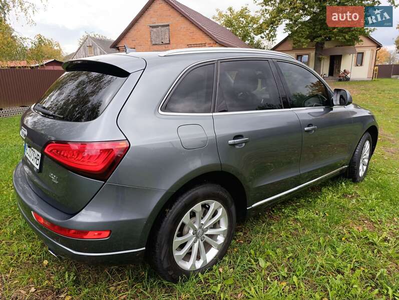 Позашляховик / Кросовер Audi Q5 2012 в Володимирі