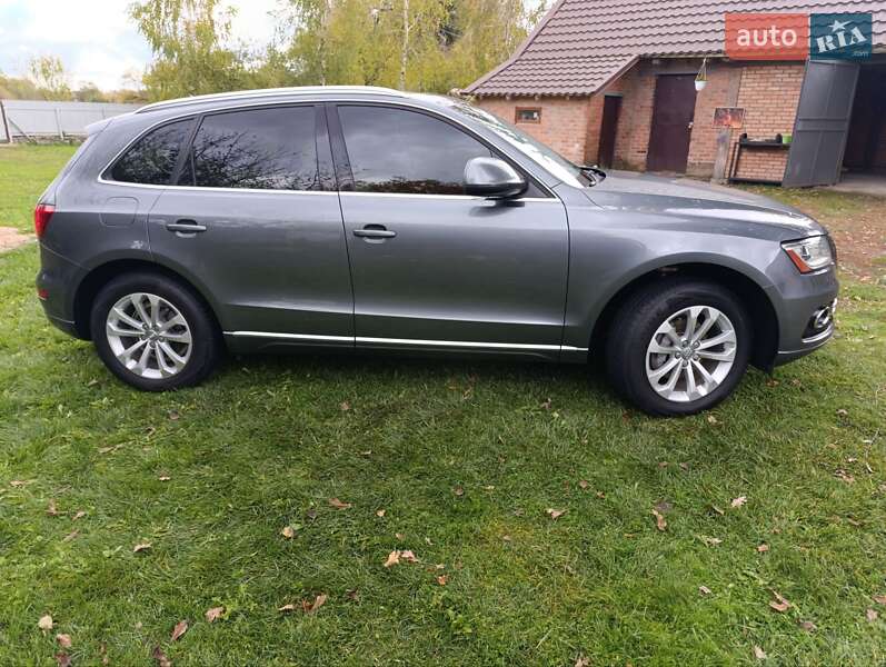 Позашляховик / Кросовер Audi Q5 2012 в Володимирі