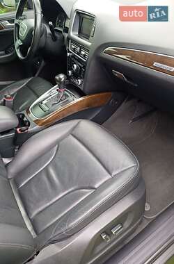Позашляховик / Кросовер Audi Q5 2012 в  фото 47 Позашляховик / Кросовер Audi Q5 2012 в