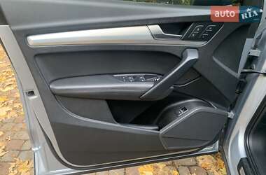 Позашляховик / Кросовер Audi Q5 2018 в 