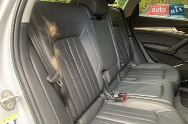 Позашляховик / Кросовер Audi Q5 2018 в 