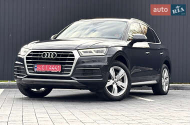 Внедорожник / Кроссовер Audi Q5 2018 в 