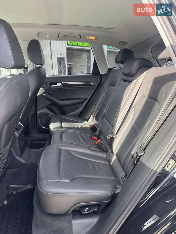 Позашляховик / Кросовер Audi Q5 2014 в Луцьку