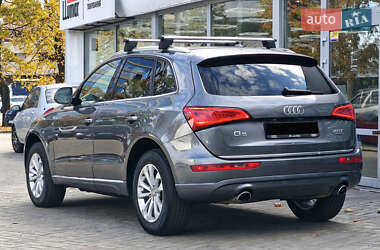 Внедорожник / Кроссовер Audi Q5 2015 в 