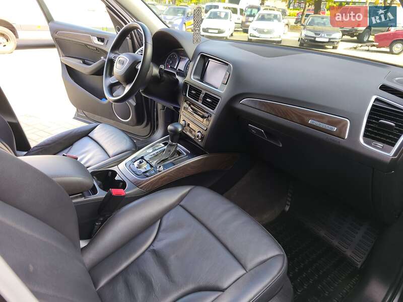 Позашляховик / Кросовер Audi Q5 2015 в Дніпрі