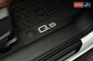 Внедорожник / Кроссовер Audi Q5 2018 в 