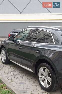 Позашляховик / Кросовер Audi Q5 2018 в 