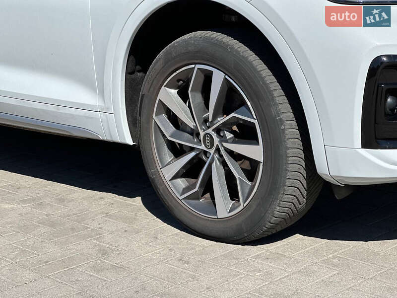 Позашляховик / Кросовер Audi Q5 2022 в Дніпрі фото 20 Позашляховик / Кросовер Audi Q5 2022 в Дніпрі