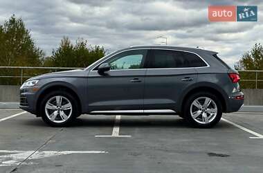 Внедорожник / Кроссовер Audi Q5 2018 в 