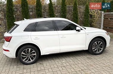 Внедорожник / Кроссовер Audi Q5 2022 в 