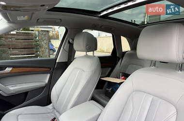 Внедорожник / Кроссовер Audi Q5 2022 в 