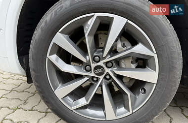 Внедорожник / Кроссовер Audi Q5 2022 в 