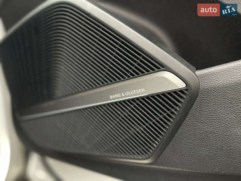 Позашляховик / Кросовер Audi Q5 2017 в Києві фото 13 Позашляховик / Кросовер Audi Q5 2017 в Києві