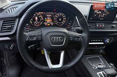 Позашляховик / Кросовер Audi Q5 2020 в 