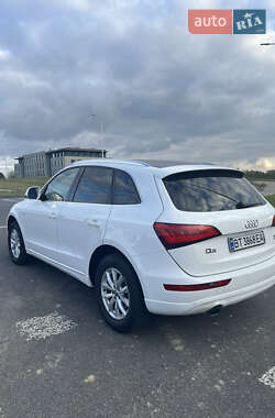 Позашляховик / Кросовер Audi Q5 2013 в  фото 2 Позашляховик / Кросовер Audi Q5 2013 в