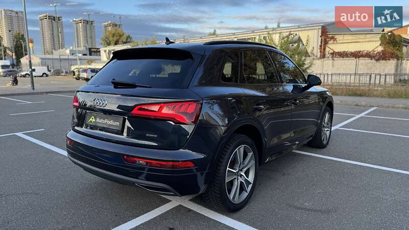 Позашляховик / Кросовер Audi Q5 2019 в Києві