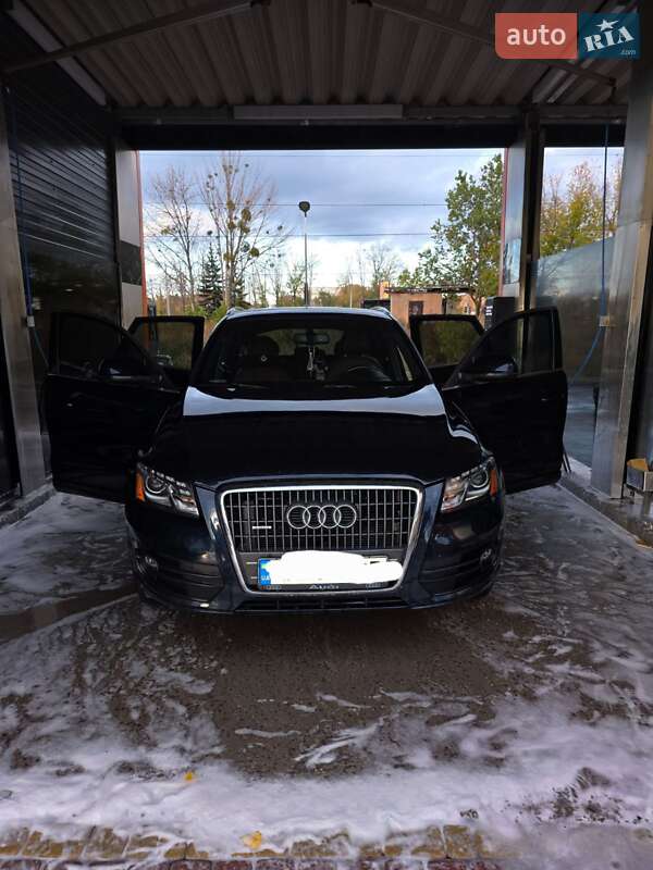 Позашляховик / Кросовер Audi Q5 2011 в 