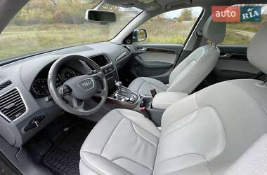 Позашляховик / Кросовер Audi Q5 2016 в 