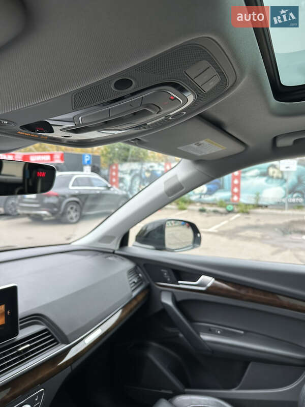 Позашляховик / Кросовер Audi Q5 2019 в Києві