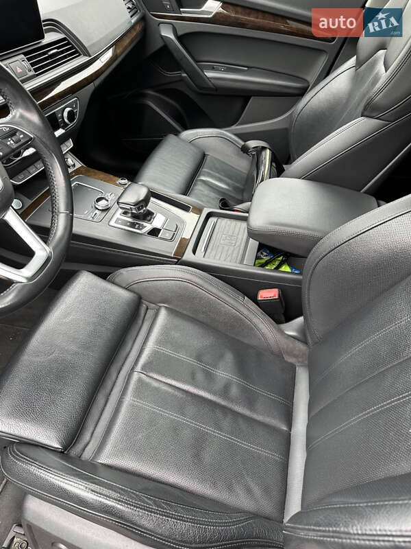 Позашляховик / Кросовер Audi Q5 2019 в Києві