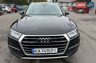 Позашляховик / Кросовер Audi Q5 2019 в 