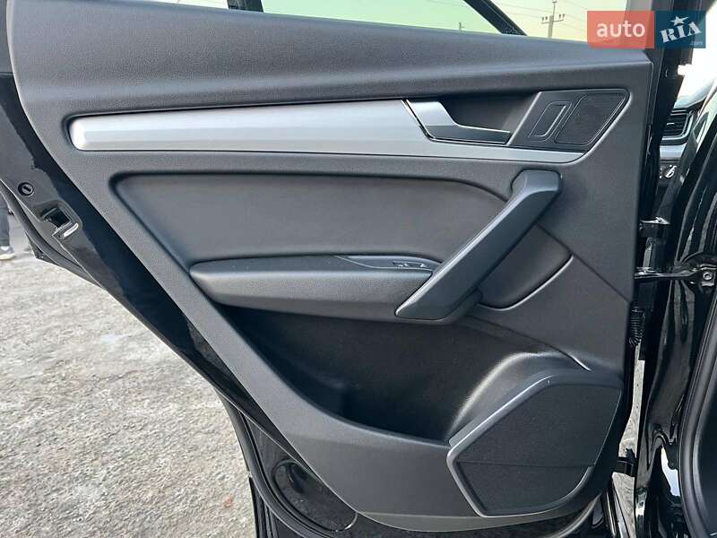 Внедорожник / Кроссовер Audi Q5 2022 в Львове