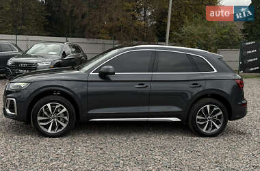 Позашляховик / Кросовер Audi Q5 2021 в 