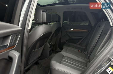 Позашляховик / Кросовер Audi Q5 2021 в 