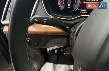 Позашляховик / Кросовер Audi Q5 2021 в 