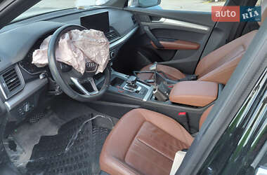 Позашляховик / Кросовер Audi Q5 2021 в 