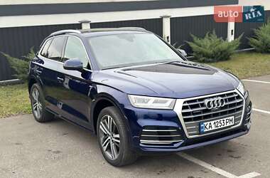 Внедорожник / Кроссовер Audi Q5 2019 в 