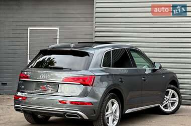 Позашляховик / Кросовер Audi Q5 2021 в  фото 10 Позашляховик / Кросовер Audi Q5 2021 в