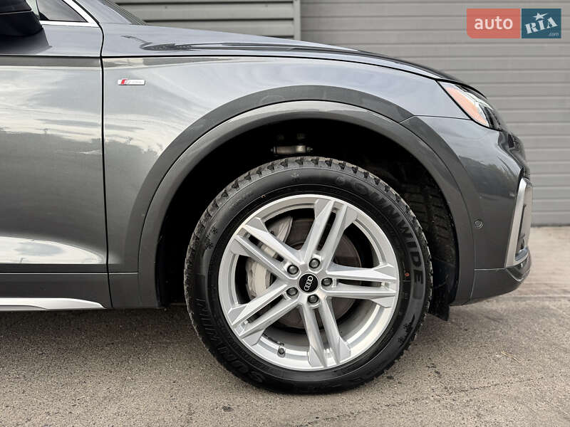 Позашляховик / Кросовер Audi Q5 2021 в Києві