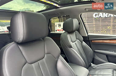 Позашляховик / Кросовер Audi Q5 2021 в  фото 24 Позашляховик / Кросовер Audi Q5 2021 в