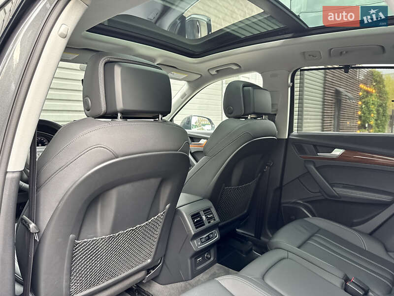 Позашляховик / Кросовер Audi Q5 2021 в Києві