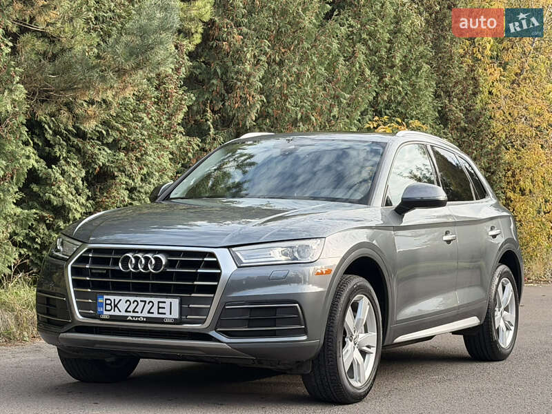Внедорожник / Кроссовер Audi Q5 2017 в Ровно