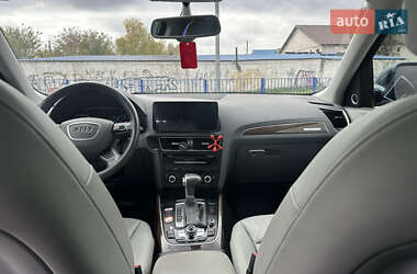 Позашляховик / Кросовер Audi Q5 2015 в 