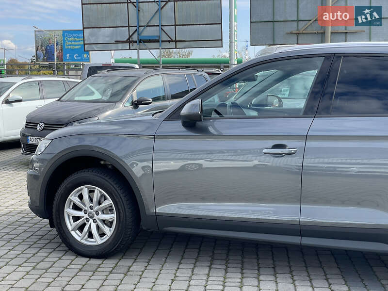 Внедорожник / Кроссовер Audi Q5 2019 в Мукачево