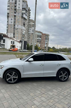 Позашляховик / Кросовер Audi Q5 2015 в 